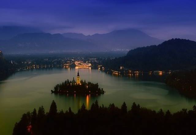 Wedding in slovenia lake bled