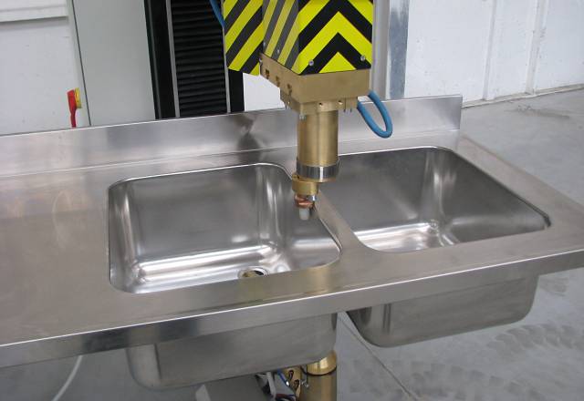 Stainless steel welding machine