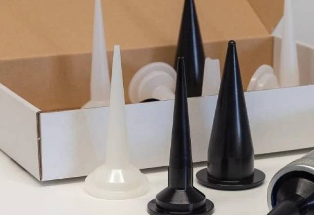 Plastic nozzles