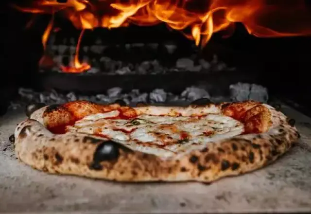 Pizza oven grill