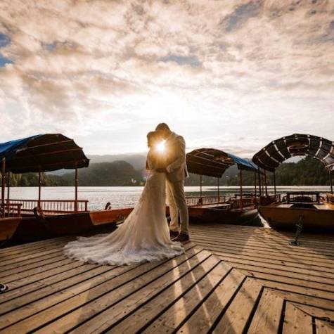 Simple lake wedding ideas